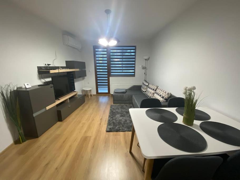 Top Center Apartment In Велико Търново Екстериор снимка